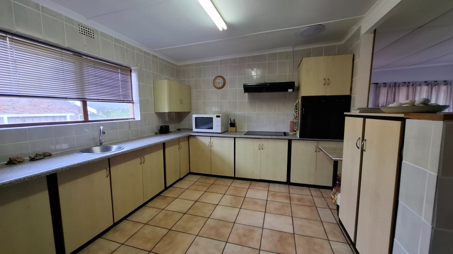 5 Bedroom Property for Sale in Witsand Western Cape